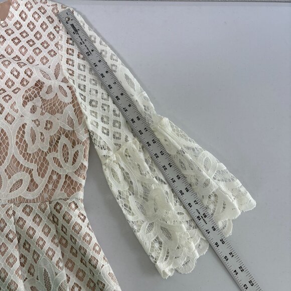 Eliza J Fit & Flare Lace Dress Petite 12 12P Ivory Nude Lining 3/4 Bell Sleeve - Picture 13 of 13